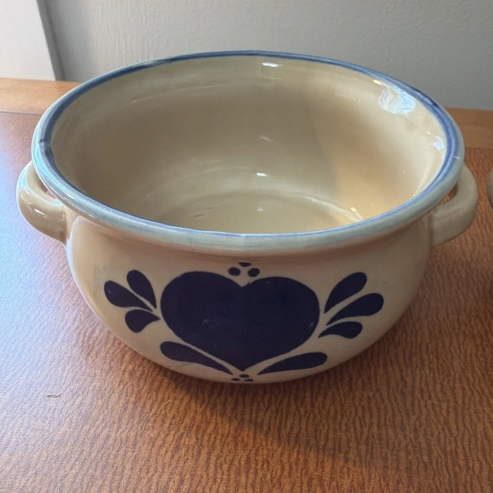 Vtg NCE 1986 Soup Crock Bowl Double Handle Heart Design Stoneware Blue Set 2